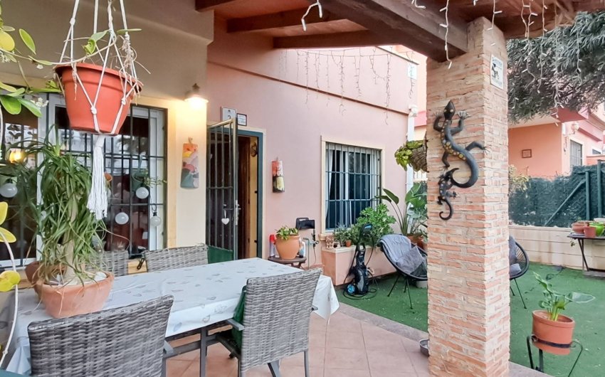 Revente - Semi Detached -
Torrevieja - Parque Acuático - Sector 25