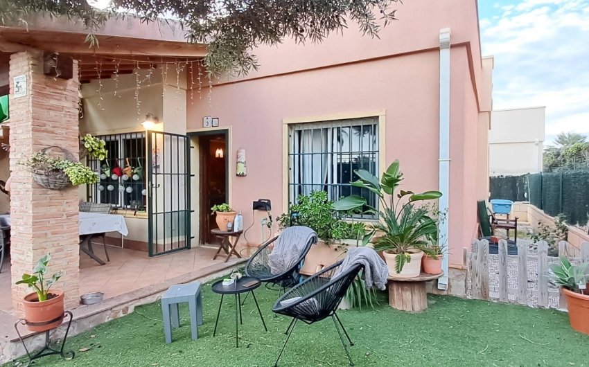 Revente - Semi Detached -
Torrevieja - Parque Acuático - Sector 25