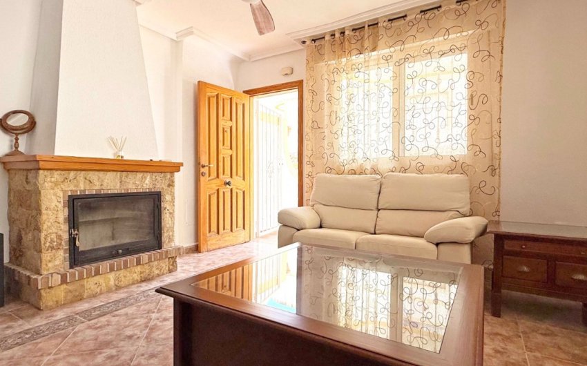 Revente - Semi Detached Villa -
Orihuela Costa - Los Altos