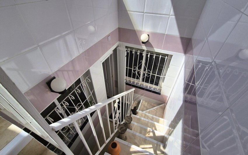 Revente - Semi Detached -
Villamartin - Costa Blanca