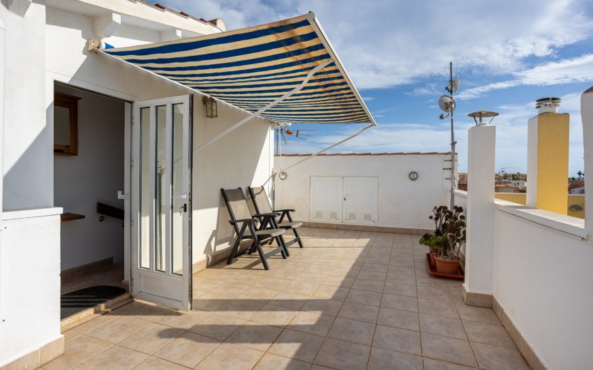 Revente - Terraced house / Townhouse -
Torrevieja - La Siesta