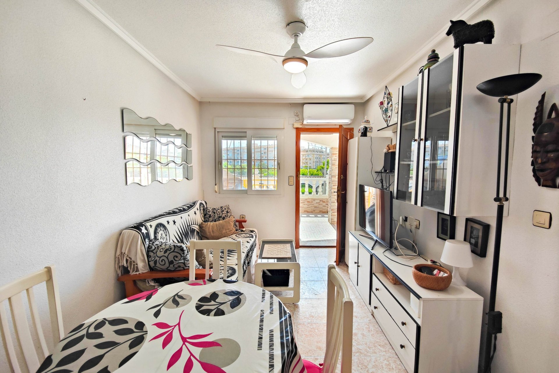 Revente - Top Floor Bungalow -
Torrevieja - La Siesta