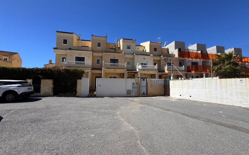 Revente - Town House -
Campoamor - Costa Blanca