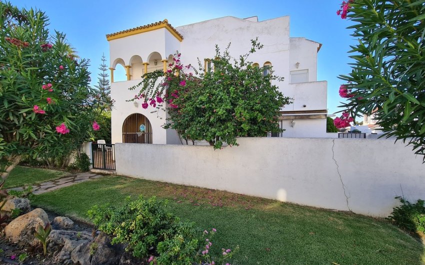 Revente - Town House -
Casares Playa - Costa del Sol