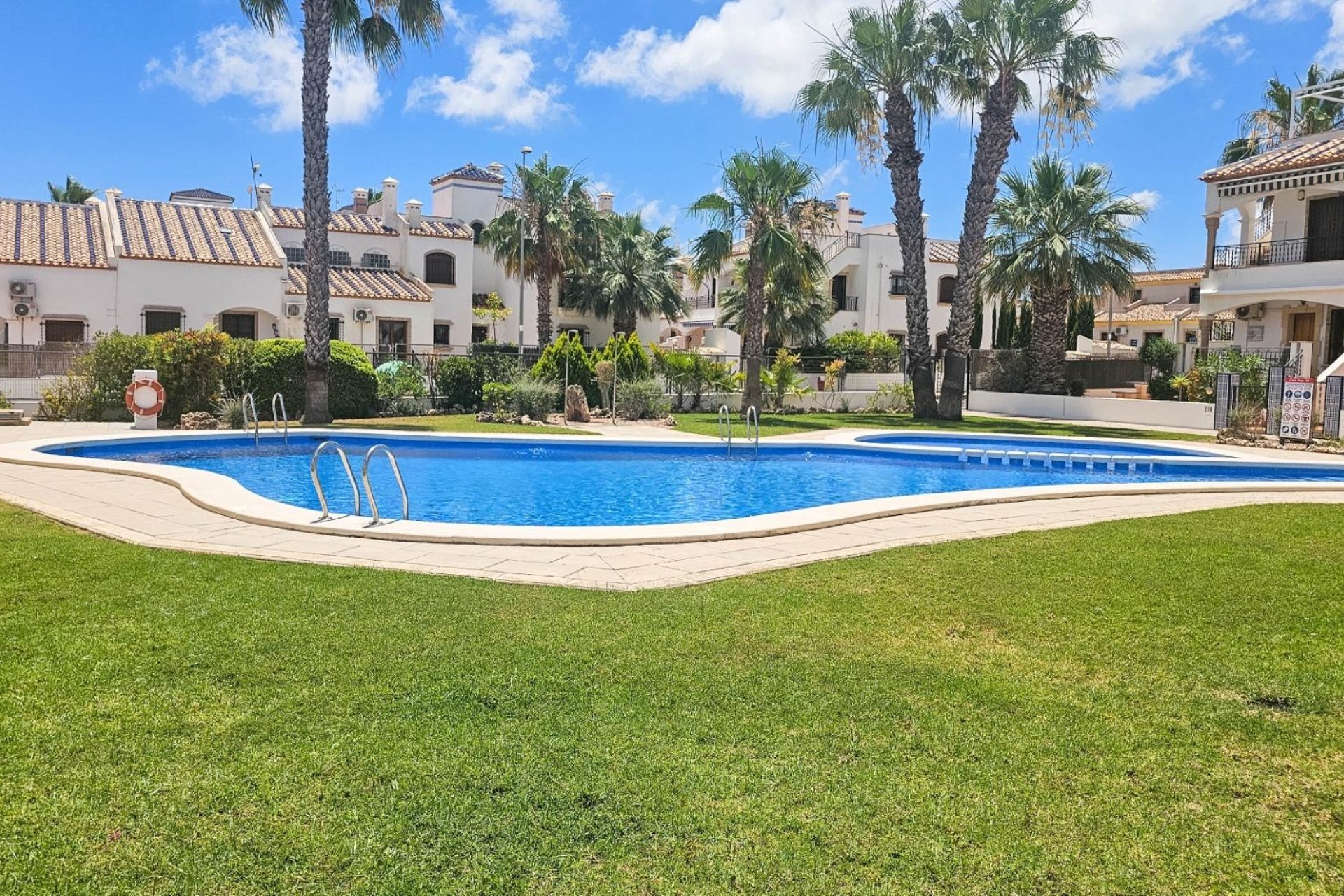Revente - Town House -
Orihuela Costa - PAU 8