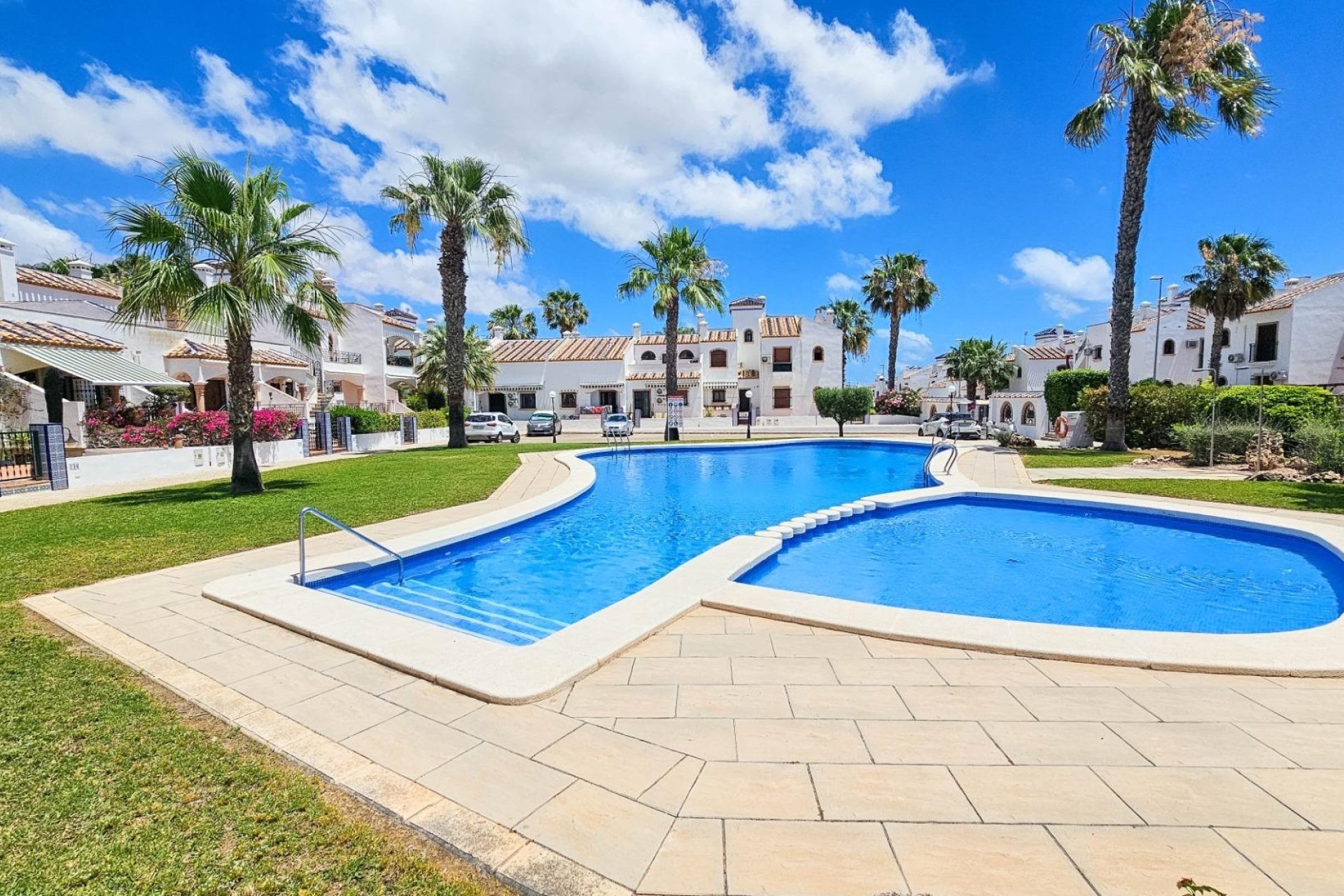 Revente - Town House -
Orihuela Costa - PAU 8