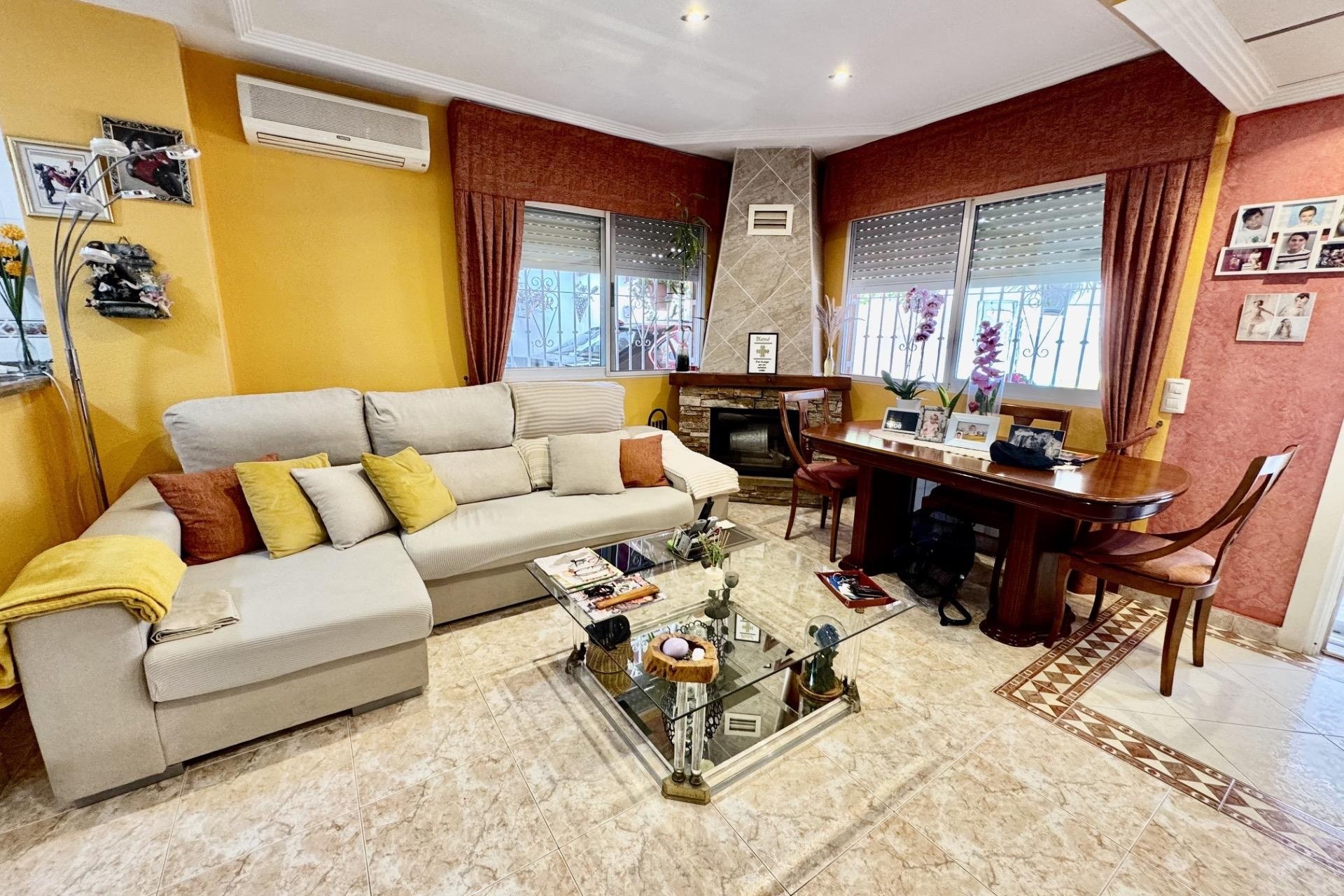 Revente - Town House -
Orihuela - Urbanización Perla Del Mar