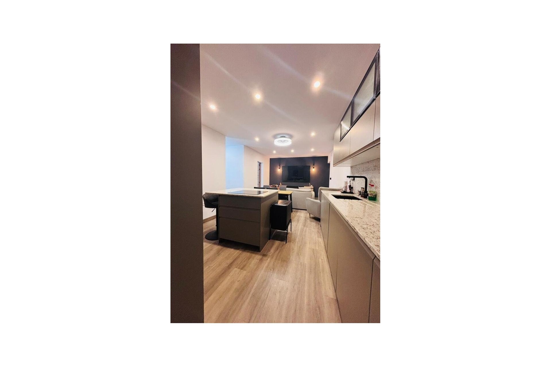 Revente - Town House -
San Miguel de Salinas - Inland