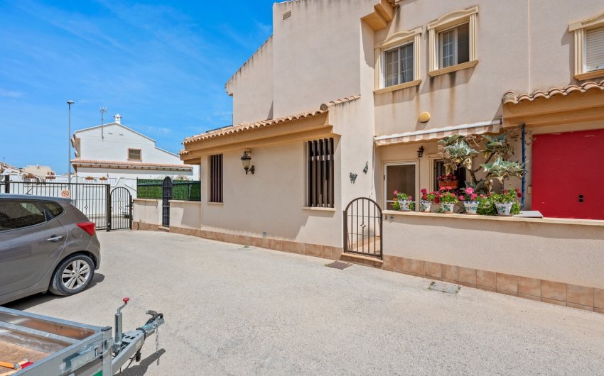 Revente - Town House -
San Miguel de Salinas - Inland