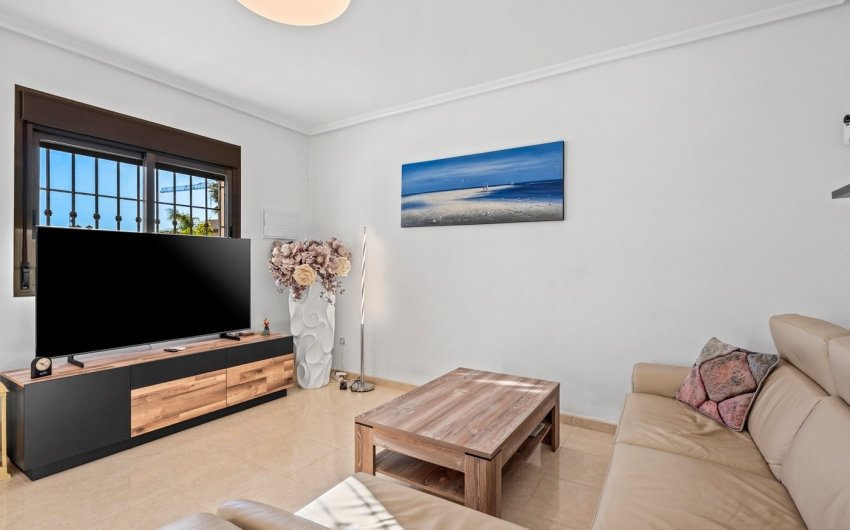 Revente - Town House -
San Miguel de Salinas - Inland