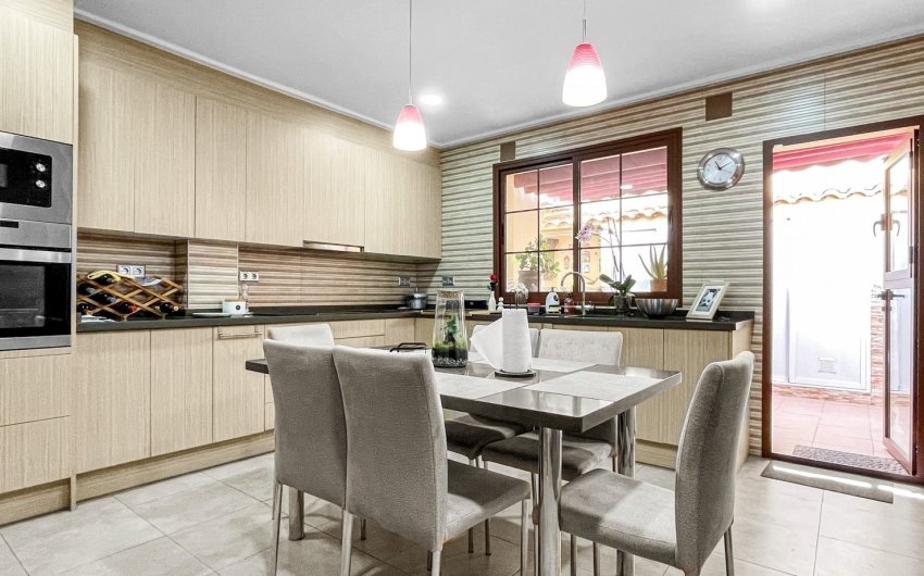 Revente - Town House -
Torrevieja - Costa Blanca