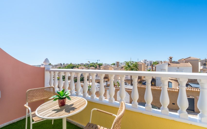 Revente - Town House -
Villamartin - Costa Blanca