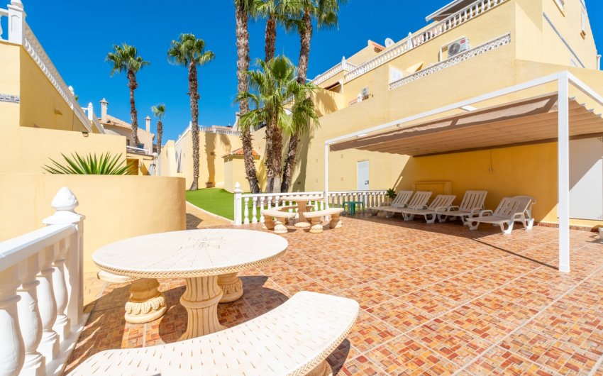 Revente - Town House -
Villamartin - Costa Blanca