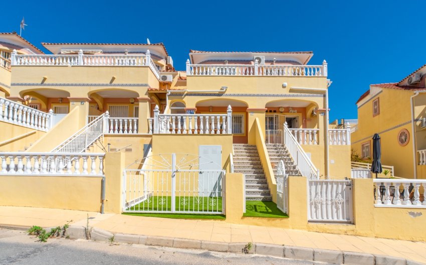 Revente - Town House -
Villamartin - Costa Blanca