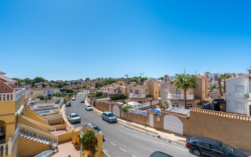 Revente - Town House -
Villamartin - Costa Blanca