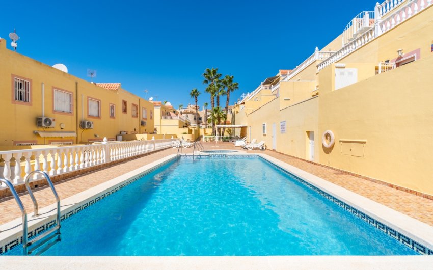 Revente - Town House -
Villamartin - Costa Blanca
