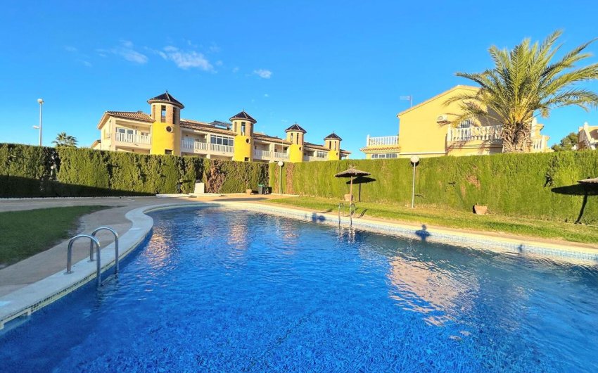 Revente - Town House -
Villamartin - Costa Blanca