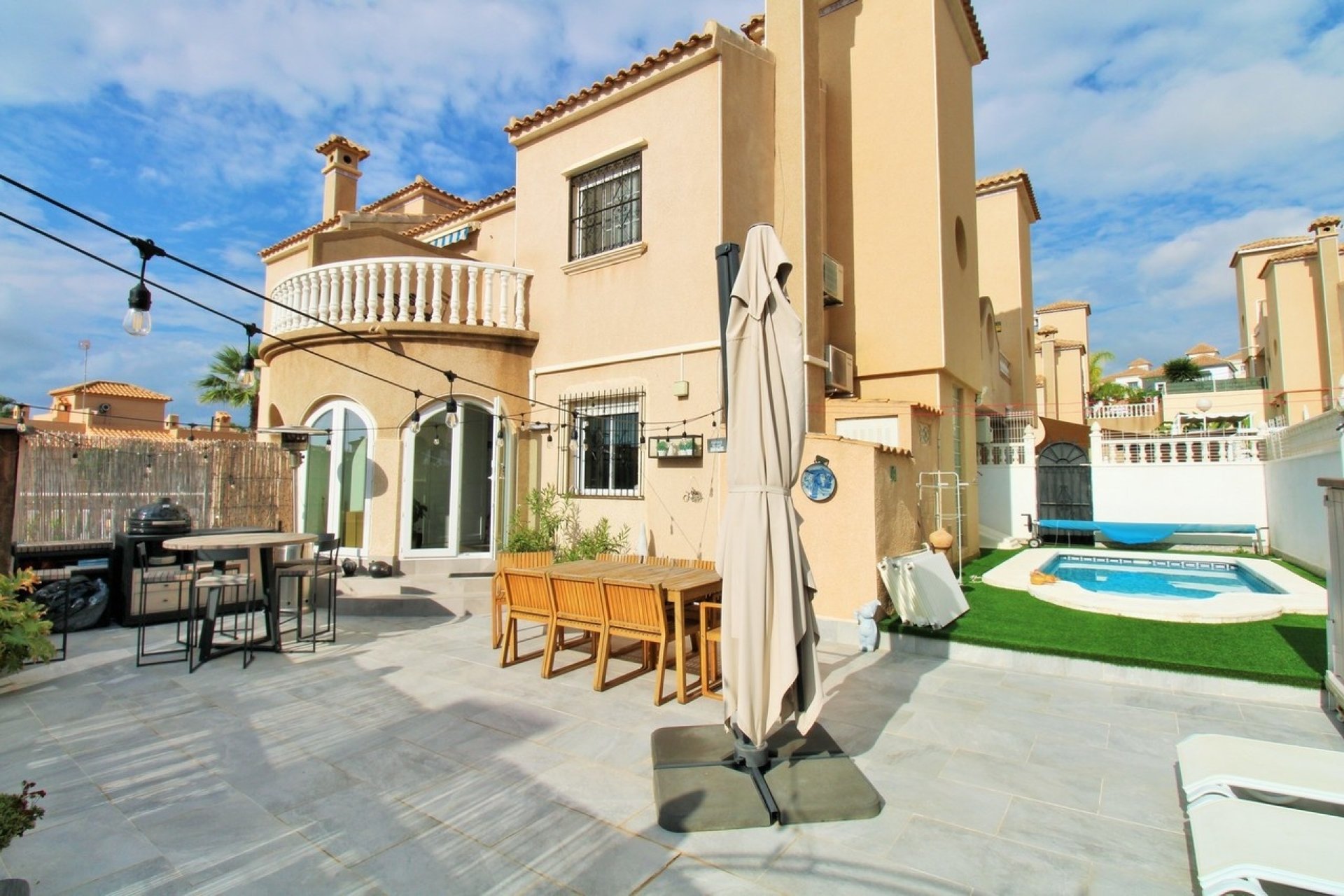 Revente - Town House -
Villamartin - Costa Blanca