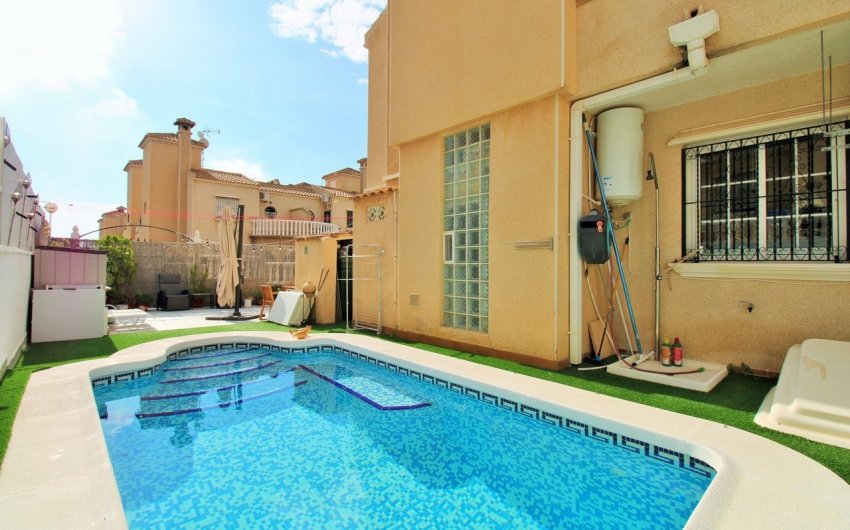 Revente - Town House -
Villamartin - Costa Blanca