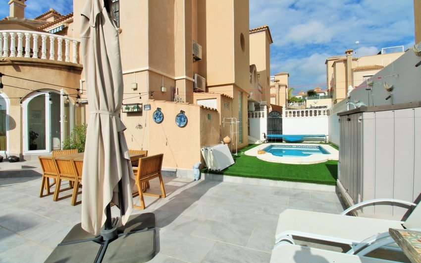 Revente - Town House -
Villamartin - Costa Blanca