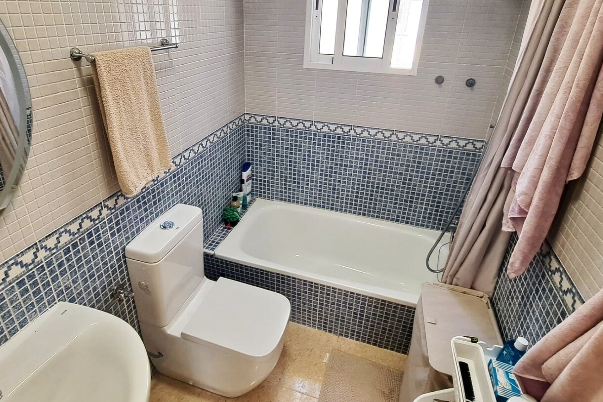 Revente - Town House -
Villamartin - Las filipinas