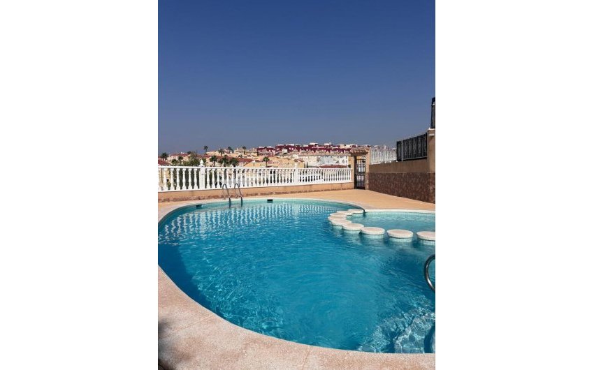 Revente - Town House -
Villamartin - Orihuela Costa