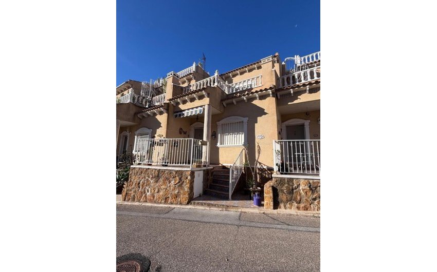 Revente - Town House -
Villamartin - Orihuela Costa