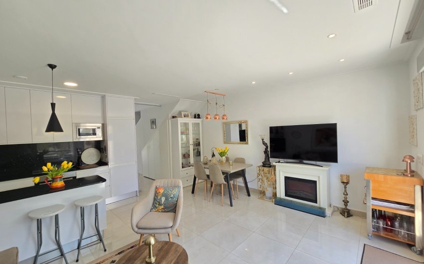 Revente - Townhouse * -
Ciudad Quesada * - Doña Pepa *