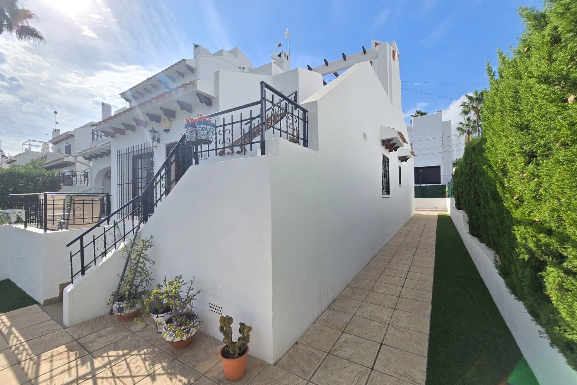 Revente - Townhouse * -
Villamartin * - Los Dolses *