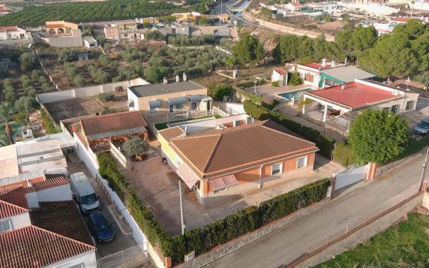 Revente - Villa -
Albatera - Inland
