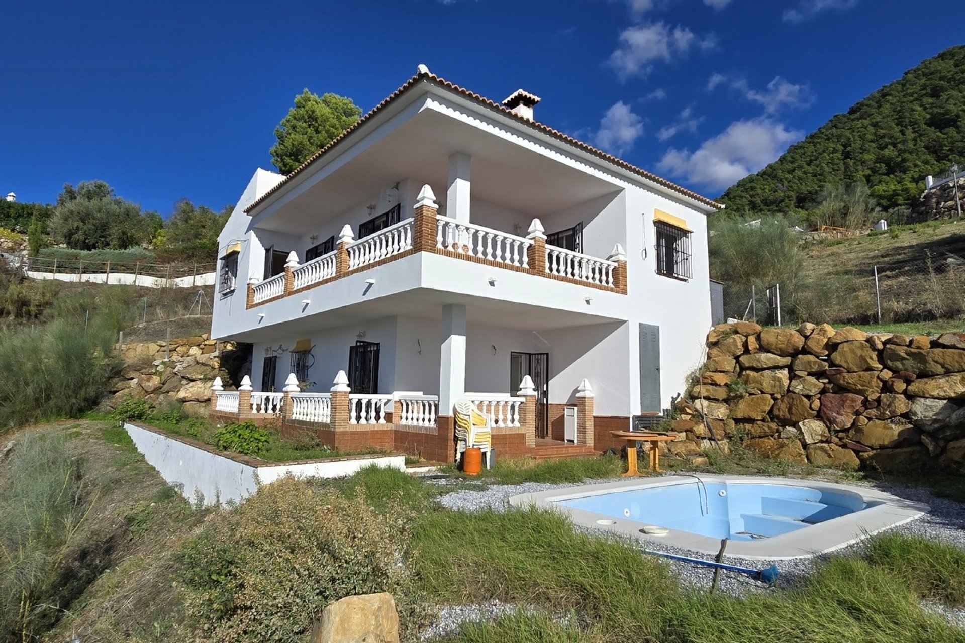 Revente - Villa -
Alcaucín - Inland