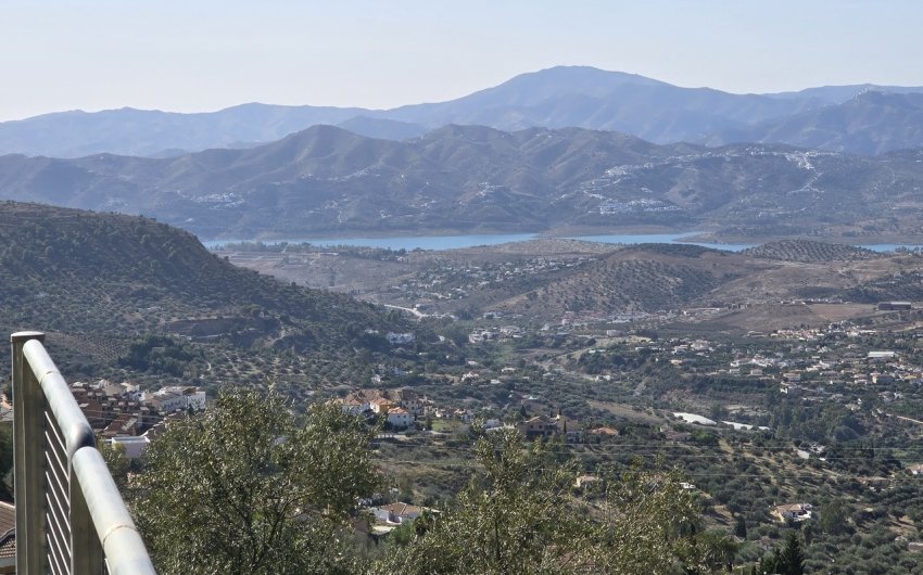 Revente - Villa -
Alcaucín - Inland