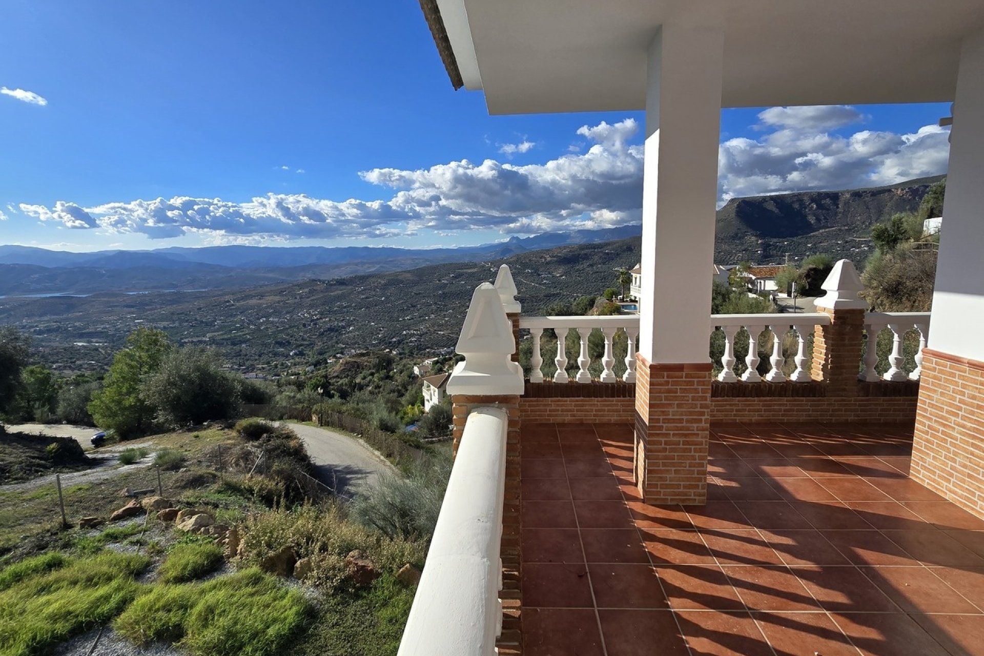 Revente - Villa -
Alcaucín - Inland