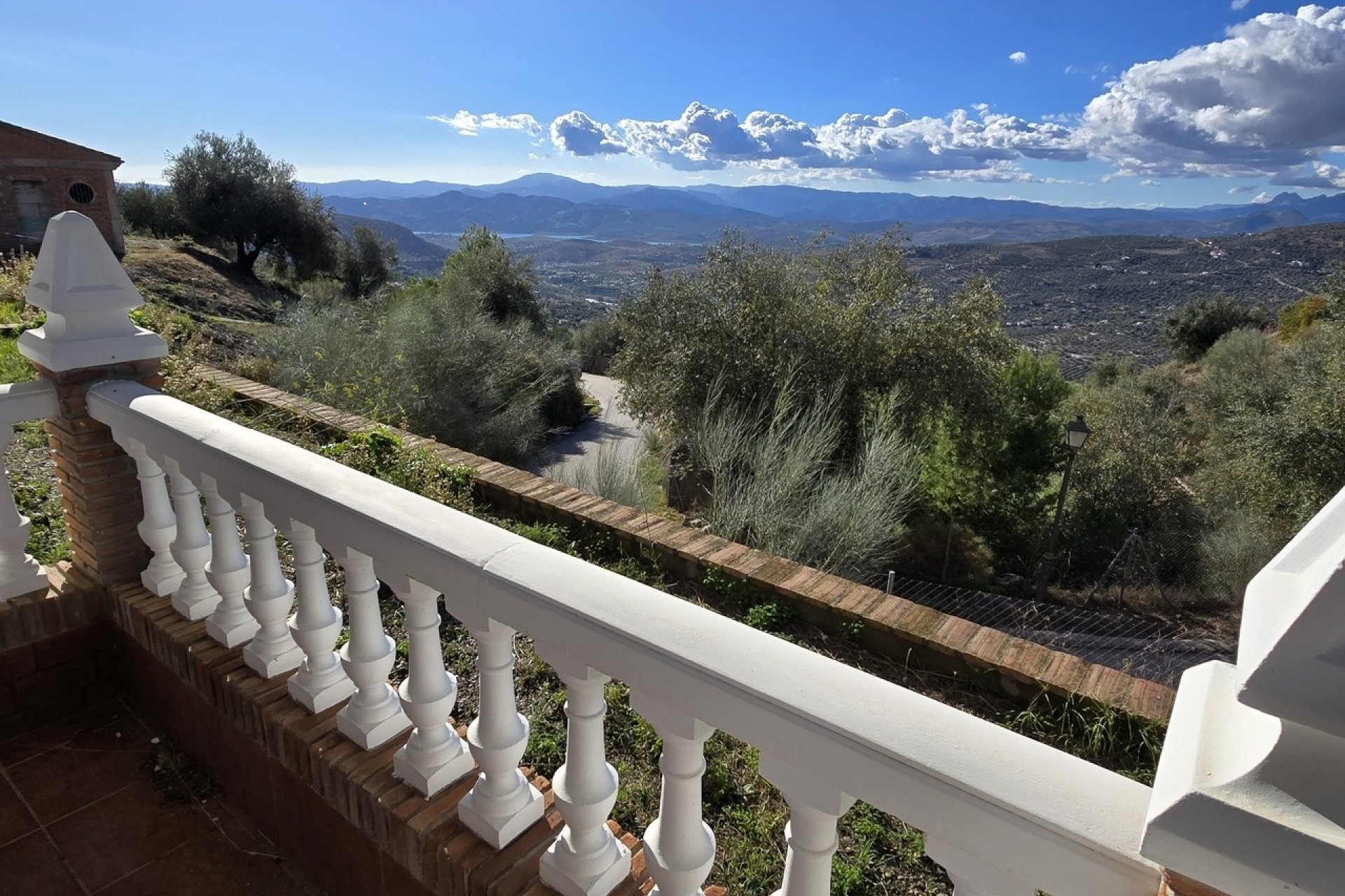 Revente - Villa -
Alcaucín - Inland