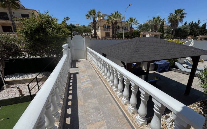 Revente - Villa -
Algorfa - Lomas de La Juliana