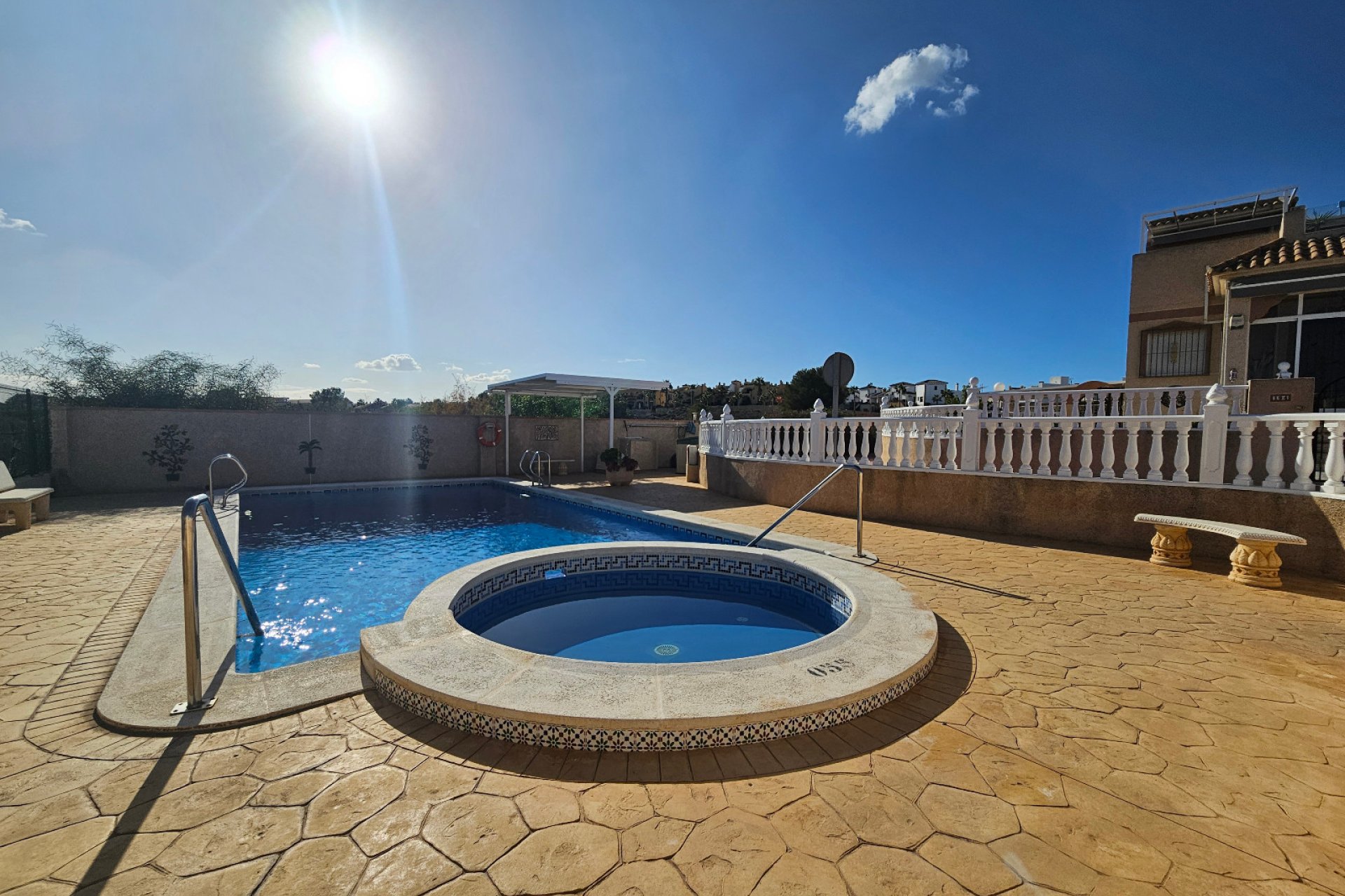 Revente - Villa -
Algorfa - Montemar