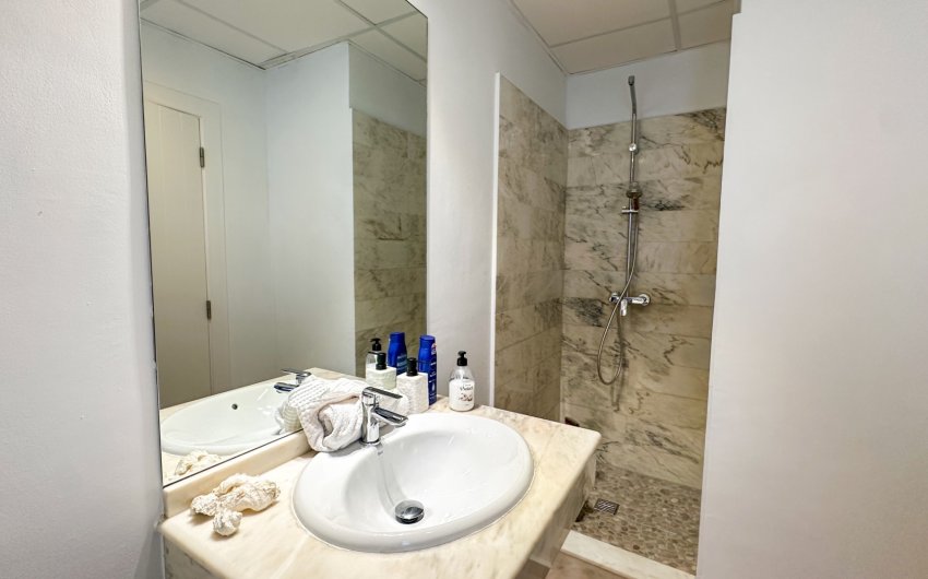 Revente - Villa -
Alicante - Campoamor