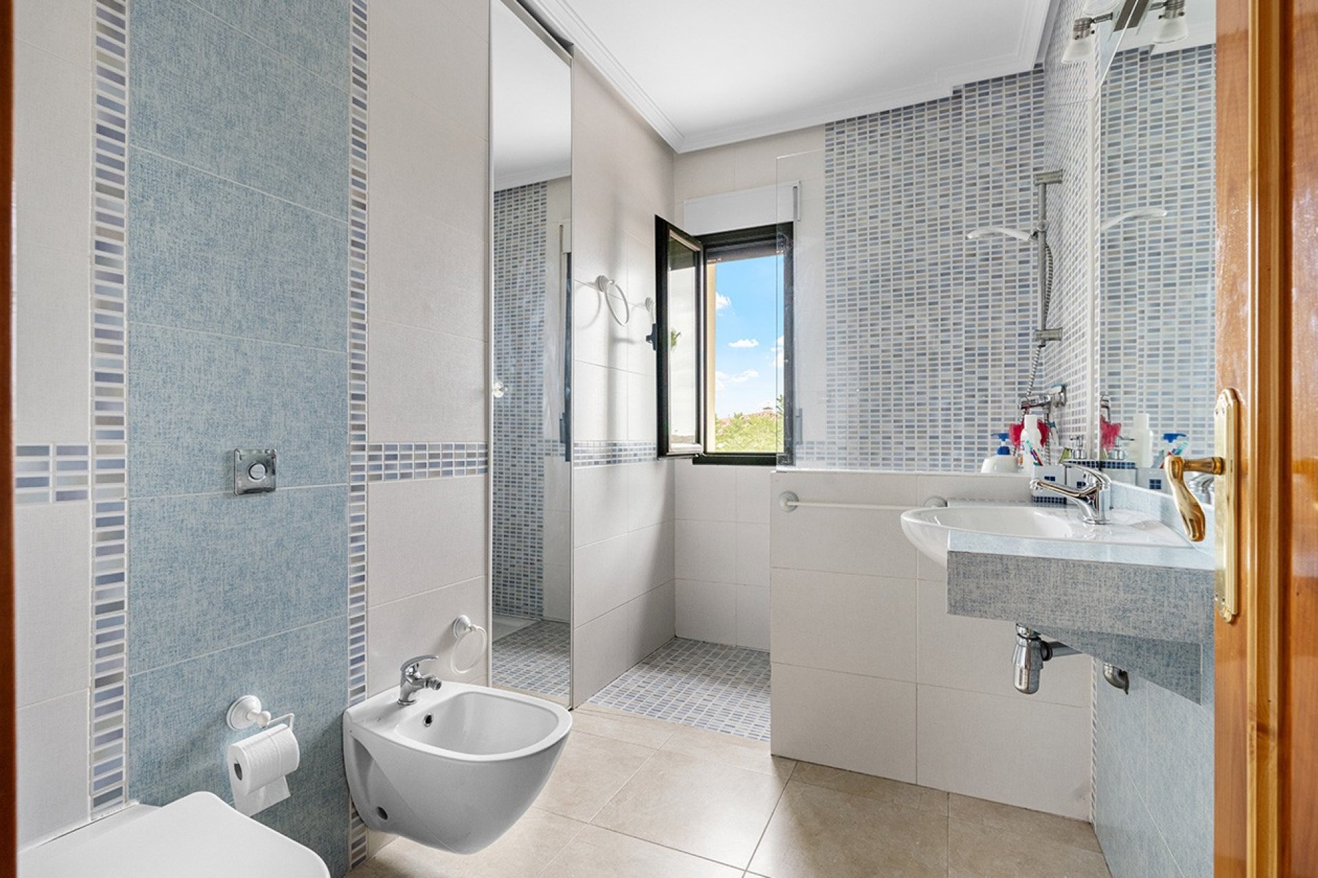 Revente - Villa -
Alicante - Rebolledo