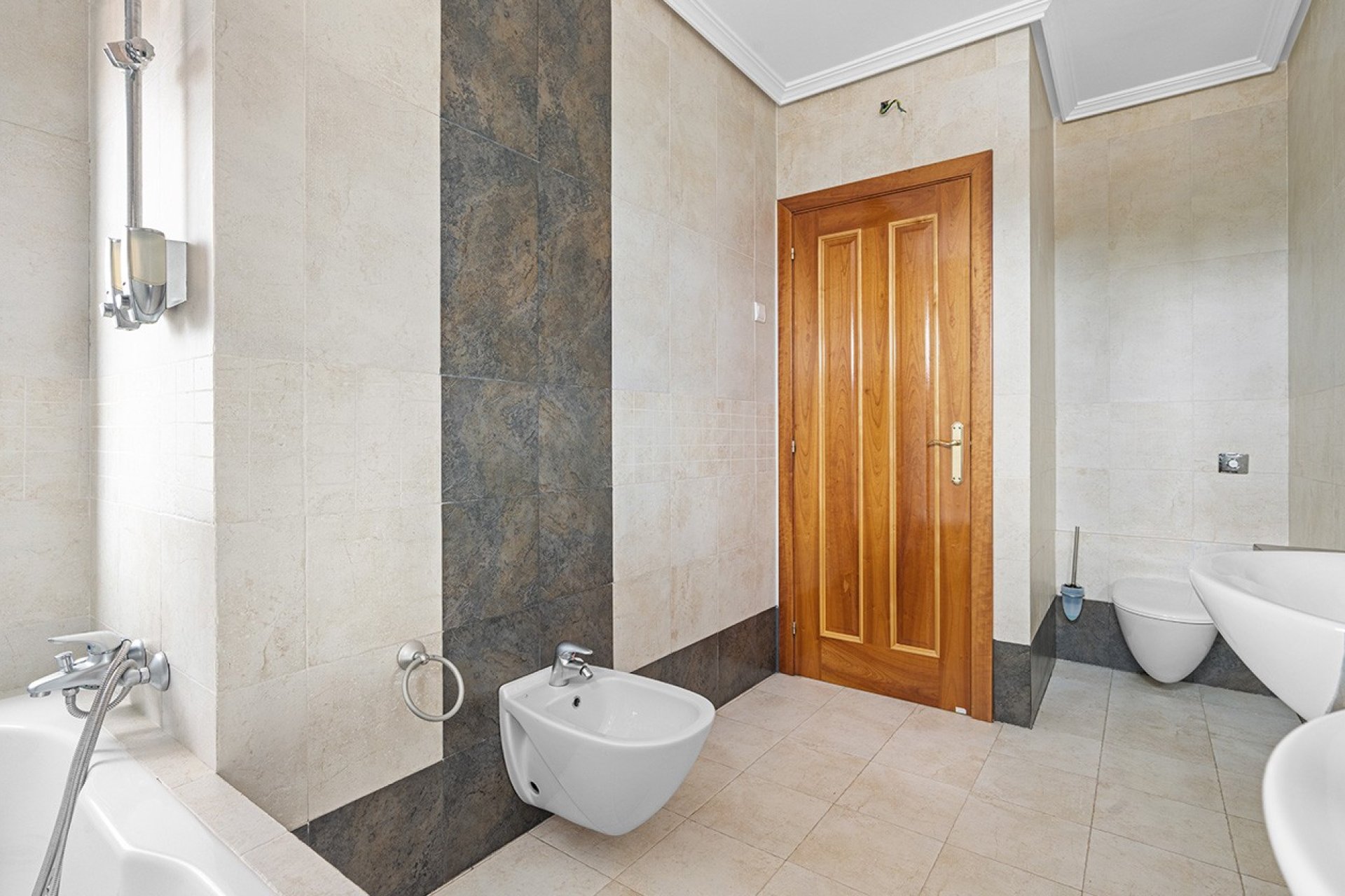 Revente - Villa -
Alicante - Rebolledo