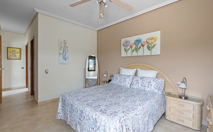 Revente - Villa -
Alicante - Rebolledo