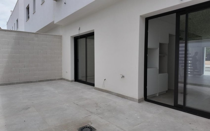 Revente - Villa -
Alicante - Vistahermosa