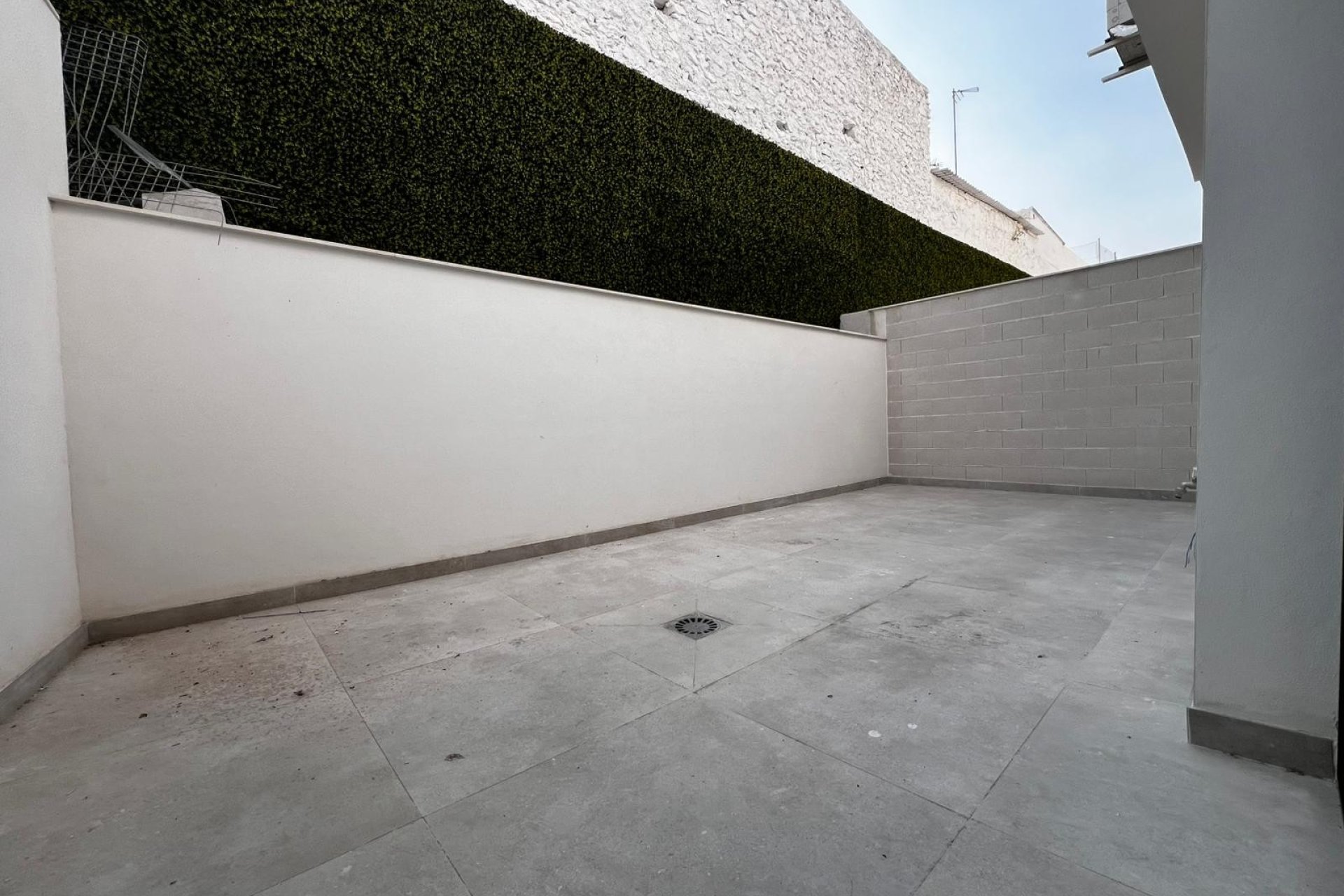 Revente - Villa -
Alicante - Vistahermosa