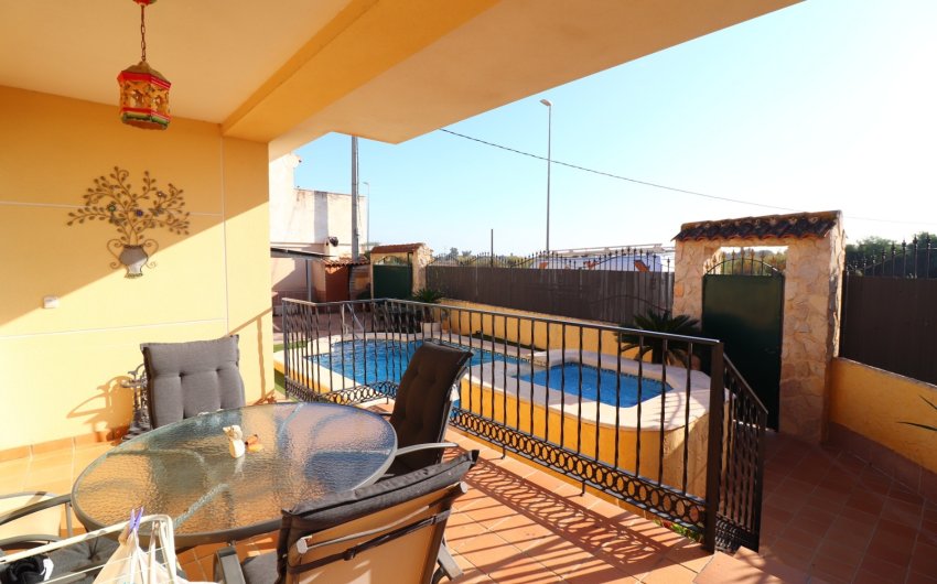 Revente - Villa -
Almoradí - El Saladar