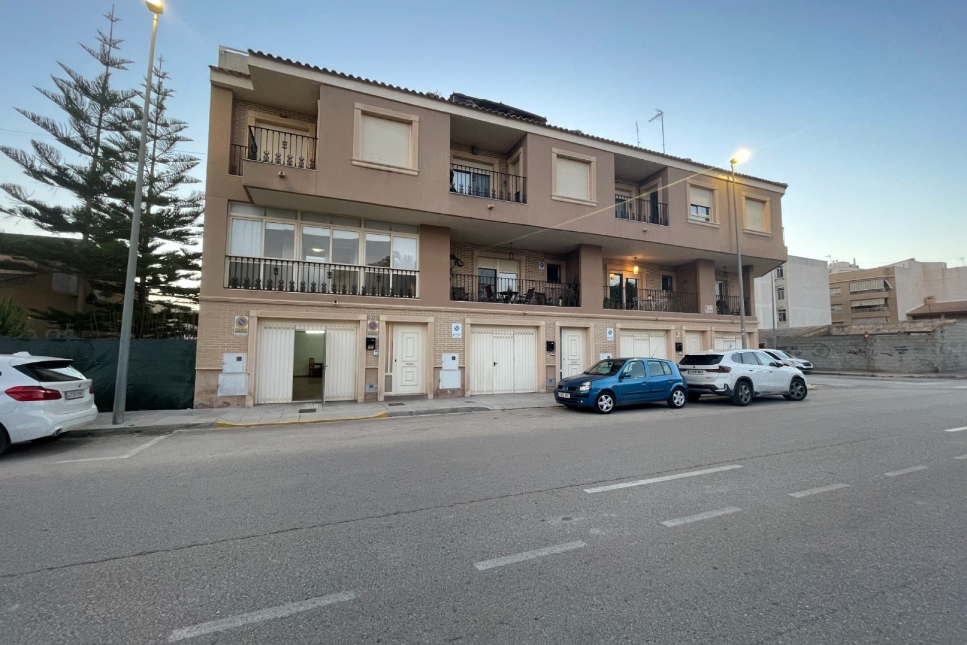 Revente - Villa -
Almoradí - Inland