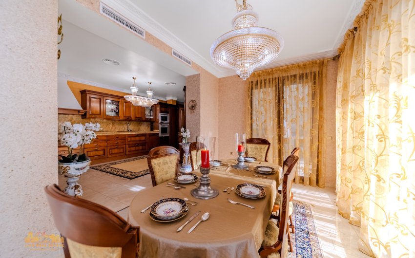 Revente - Villa -
Altea