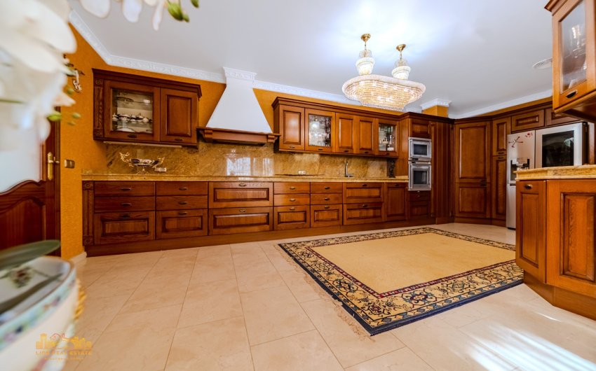 Revente - Villa -
Altea