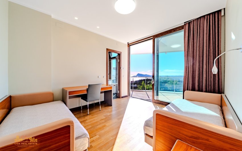 Revente - Villa -
Altea