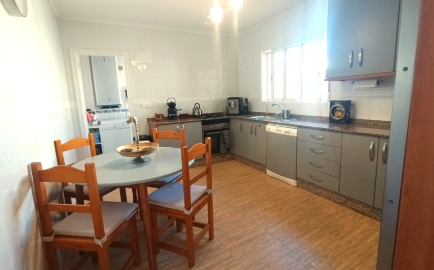 Revente - Villa -
Avileses - Inland