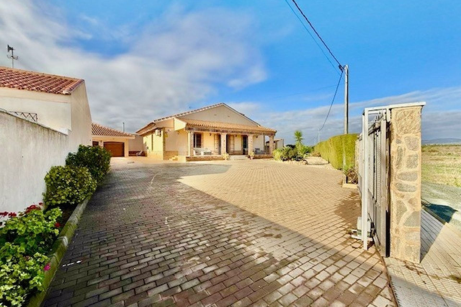 Revente - Villa -
Avileses - Inland