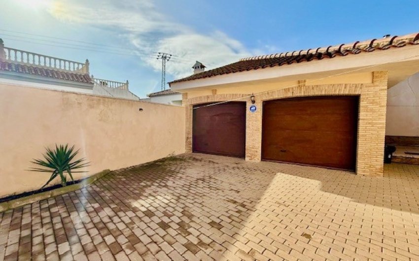 Revente - Villa -
Avileses - Inland